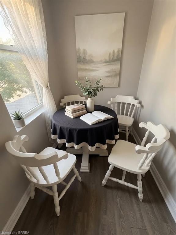 UPPER-107 Brant Avenue, Brantford, ON, N3T 3H4 - 3