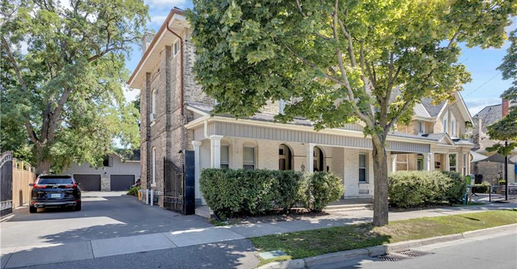 UPPER-107 Brant Avenue, Brantford, ON, N3T 3H4 - 3