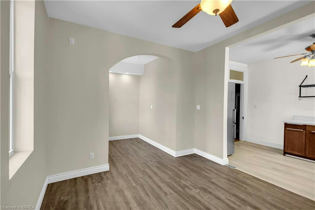 UPPER-107 Brant Avenue, Brantford, ON, N3T 3H4 - 12
