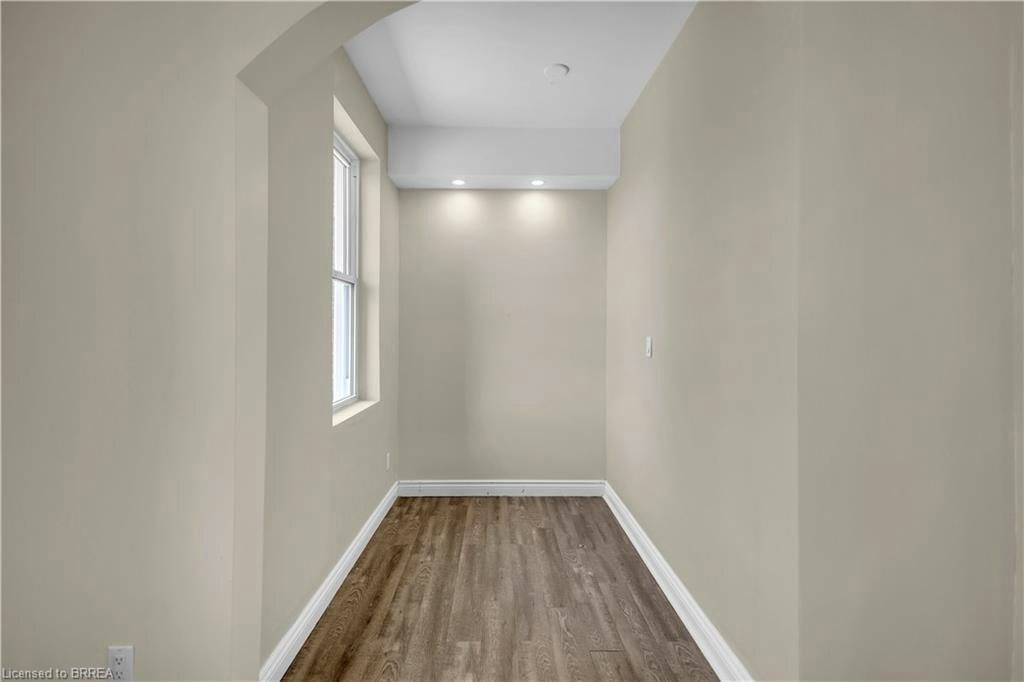 UPPER-107 Brant Avenue, Brantford, ON, N3T 3H4 - 13