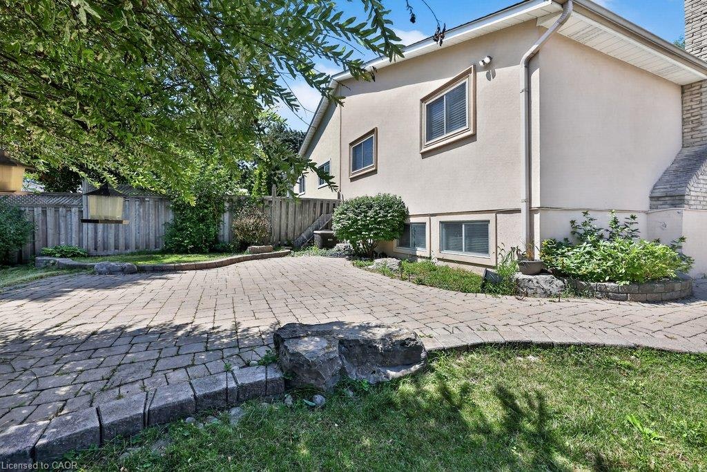 1444 Paddington Court, Burlington, ON, L7M 1W7 - 38