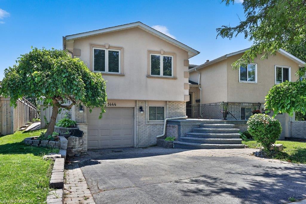 1444 Paddington Court, Burlington, ON, L7M 1W7 - 2