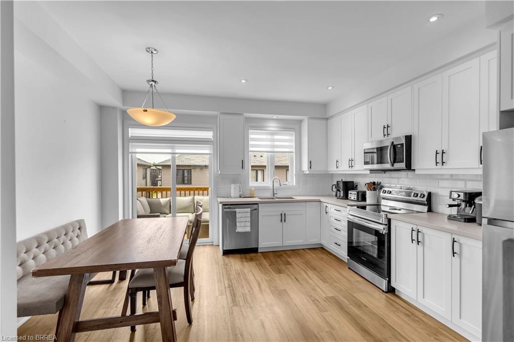 86-461 Blackburn Drive, Brantford, ON, N3T 0W9 - 6