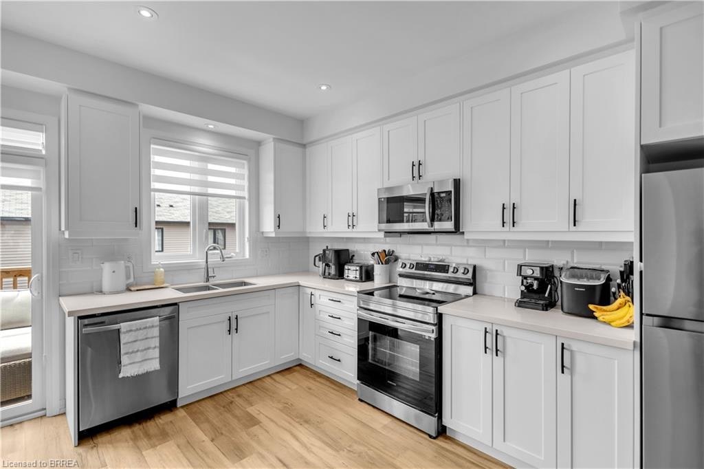 86-461 Blackburn Drive, Brantford, ON, N3T 0W9 - 7