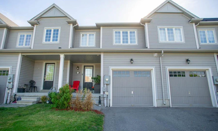 153 English Lane