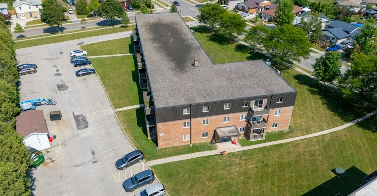 112-390 Admiral Drive, London, ON, N5V 3C2 - 3