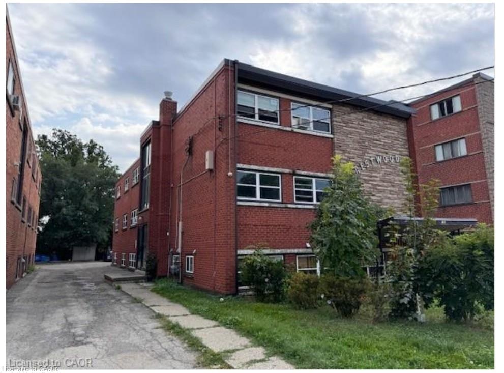 7-1250 Fennell Avenue E, Hamilton, ON, L8T 1T4 - 2