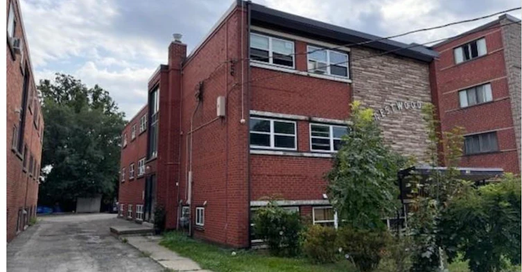 7-1250 Fennell Avenue E, Hamilton, ON, L8T 1T4 - 2
