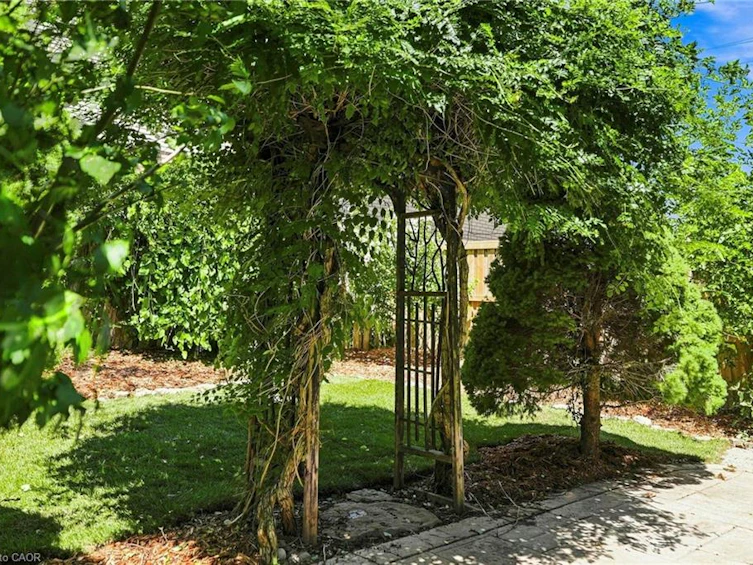 121 First Road W, Hamilton, ON, L8J 2S6 - 46