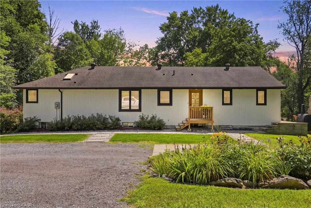 1095 Governors Road, Hamilton, ON, L9H 5E3