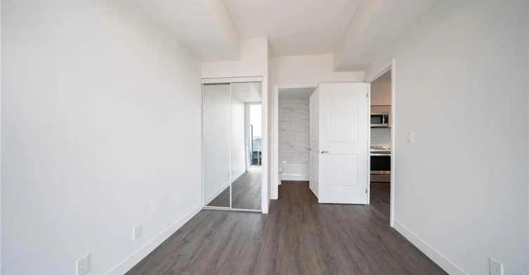2207 B-8 Hughson Street N, Hamilton, ON, L8R 3L5 - 10