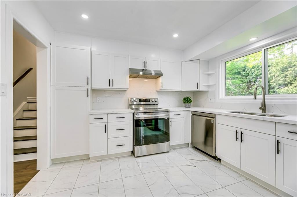 356 Dunlop Crescent, Burlington, ON, L7L 3N7 - 13