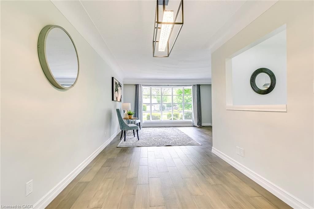 356 Dunlop Crescent, Burlington, ON, L7L 3N7 - 10