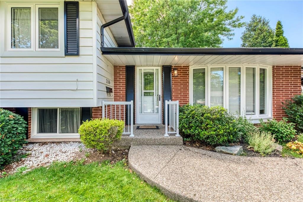 356 Dunlop Crescent, Burlington, ON, L7L 3N7 - 3