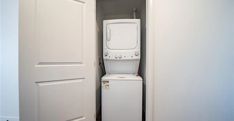 2910 B-8 Hughson Street N, Hamilton, ON, L8R 3L5 - 6