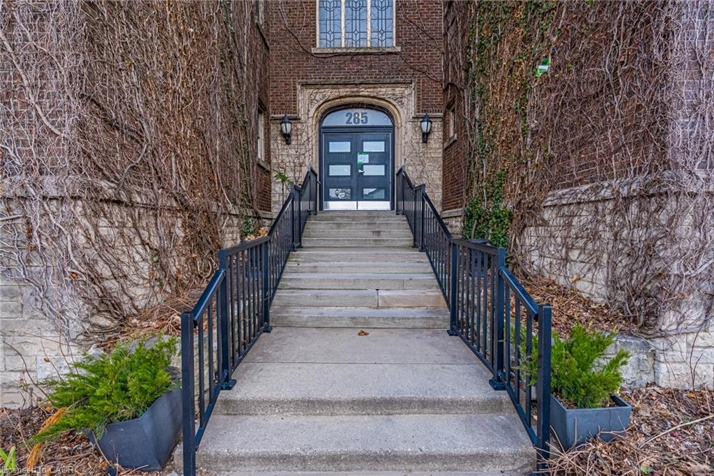 10-285 King Street W, Hamilton, ON, L8P 1B2 - 4