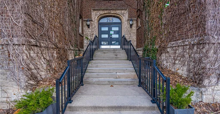 10-285 King Street W, Hamilton, ON, L8P 1B2 - 4