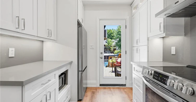 UPPER-91 Wellington Street S, Hamilton, ON, L8N 2R3 - 10