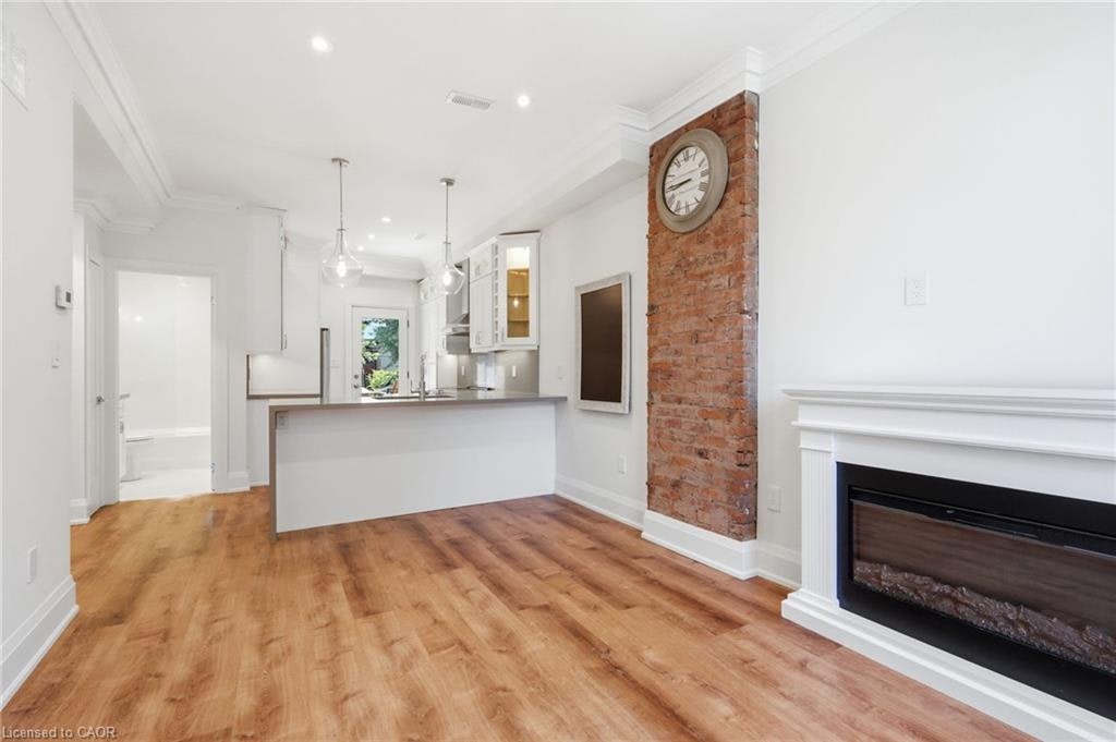 UPPER-91 Wellington Street S, Hamilton, ON, L8N 2R3 - 6