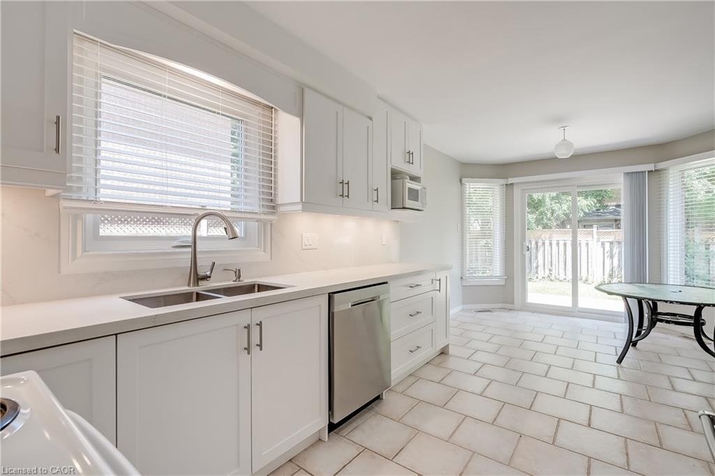 265 Mississaga Street, Oakville, ON, L6L 6J8 - 17