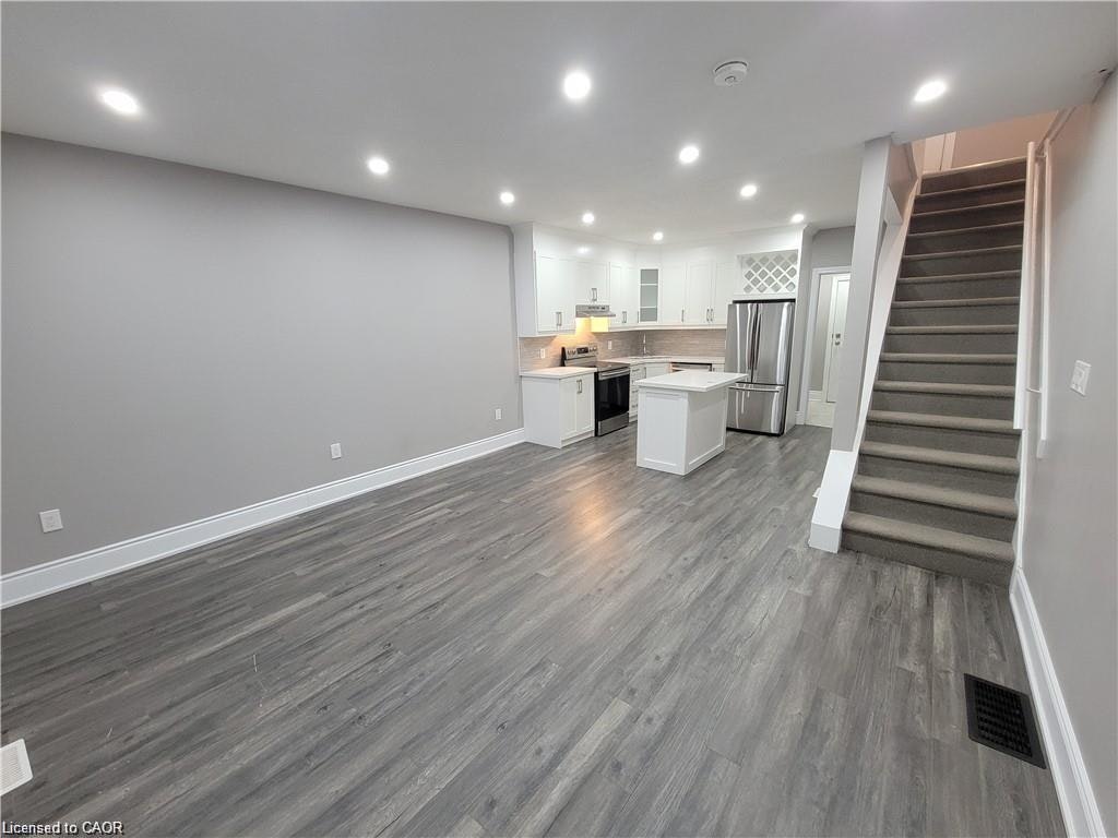 27 Belmont Avenue, Hamilton, ON, L8L 7L9 - 3