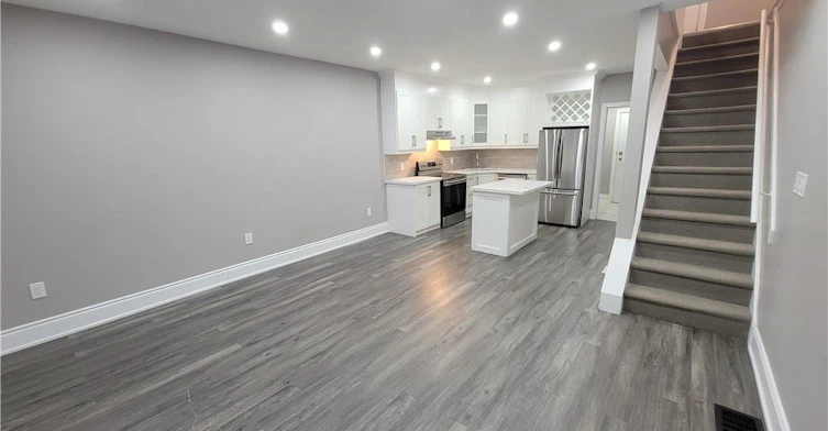 27 Belmont Avenue, Hamilton, ON, L8L 7L9 - 3