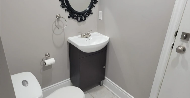 27 Belmont Avenue, Hamilton, ON, L8L 7L9 - 6