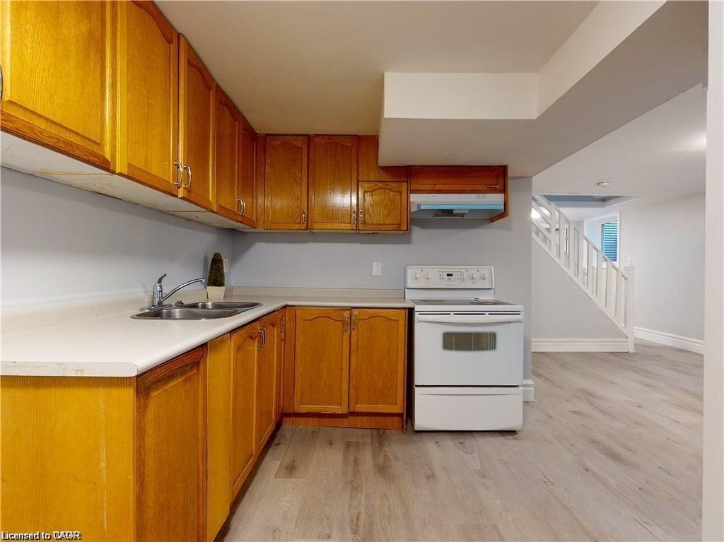 Basement-206 Hahn Avenue, Cambridge, ON, N3C 2Z2 - 9