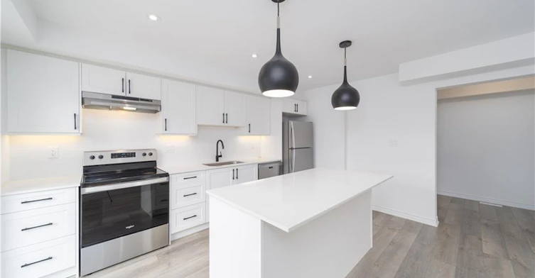 12 Hay Lane, Barrie, ON, L9J 0V5