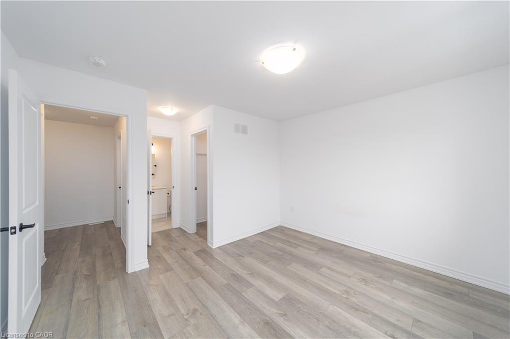 12 Hay Lane, Barrie, ON, L9J 0V5 - 17