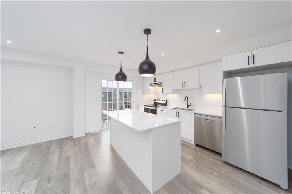 12 Hay Lane, Barrie, ON, L9J 0V5 - 8
