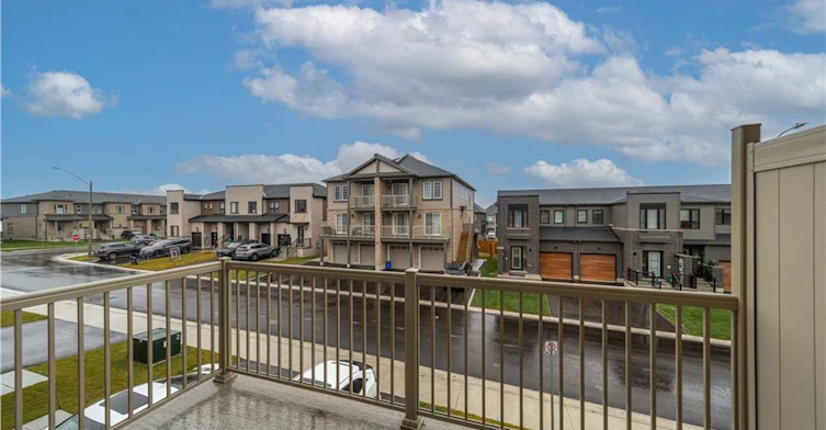 12 Hay Lane, Barrie, ON, L9J 0V5 - 14