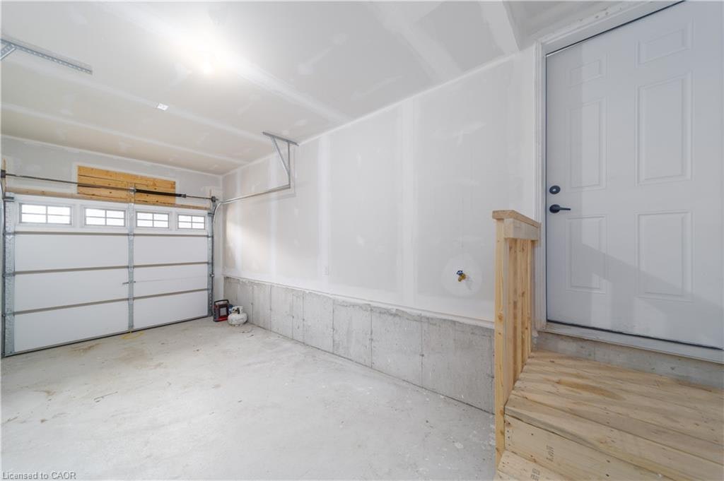 12 Hay Lane, Barrie, ON, L9J 0V5 - 6