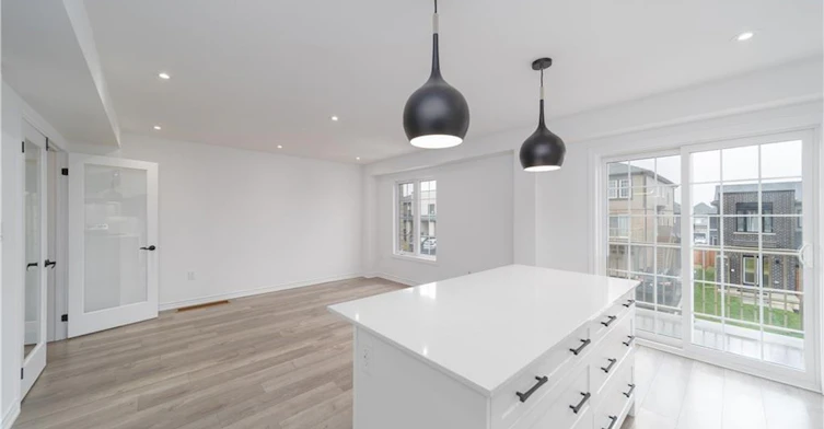12 Hay Lane, Barrie, ON, L9J 0V5 - 12