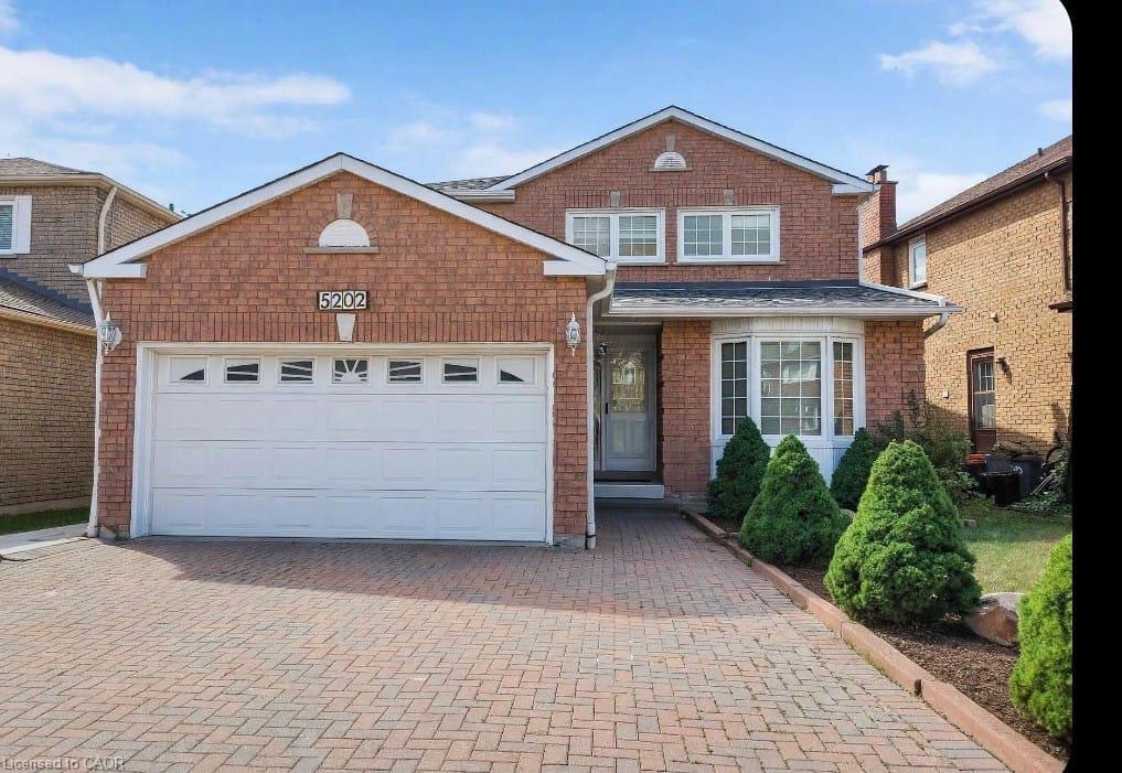 5202 Huntingfield Drive, Mississauga, ON, L5R 2L8