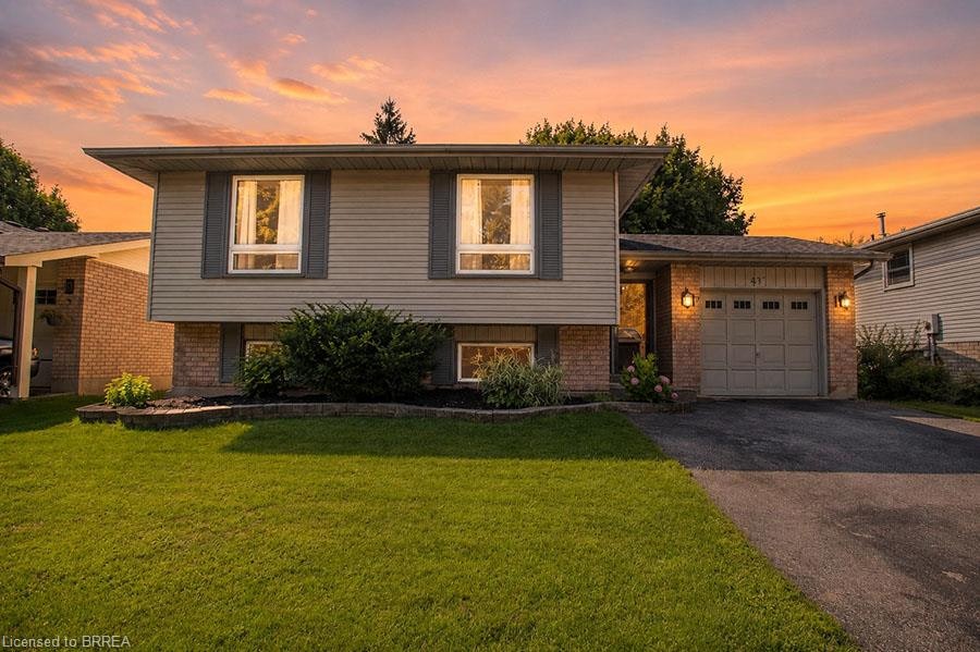 27 Myrtleville Drive, Brantford, ON, N3V 1B9