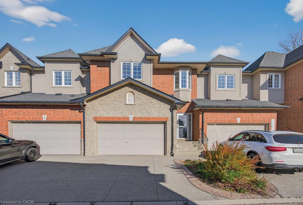 4-97 Sunvale Place, Hamilton, ON, L8E 4Z7