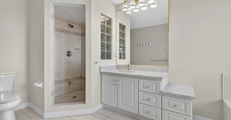 4-97 Sunvale Place, Hamilton, ON, L8E 4Z7 - 33