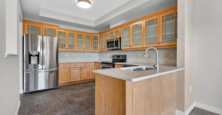 4-97 Sunvale Place, Hamilton, ON, L8E 4Z7 - 3