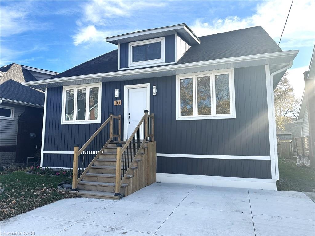 #1 (Main)-10 Comet Avenue, Hamilton, ON, L8H 7E5