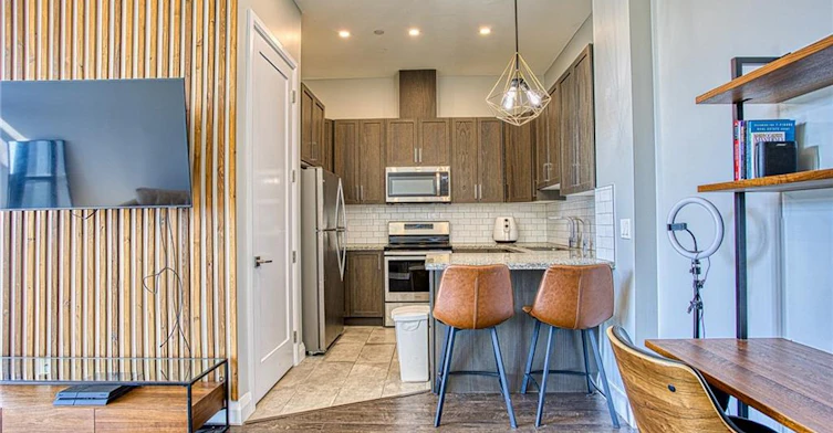 616-101 Locke Street S, Hamilton, ON, L8P 4A6 - 4