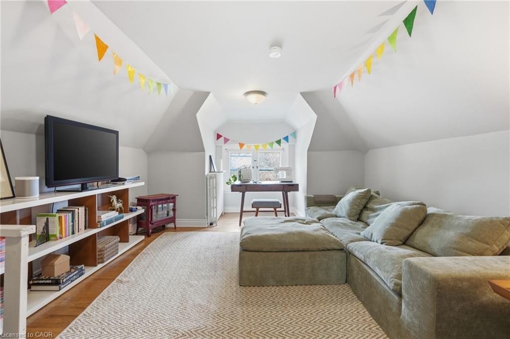 37 Connaught Avenue S, Hamilton, ON, L8M 3C3 - 32