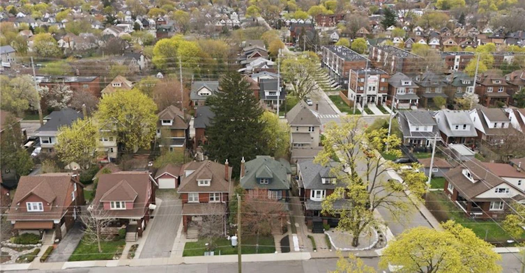 37 Connaught Avenue S, Hamilton, ON, L8M 3C3 - 44