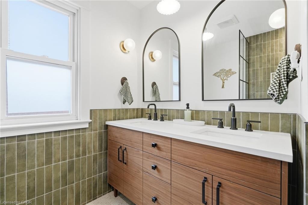 37 Connaught Avenue S, Hamilton, ON, L8M 3C3 - 23