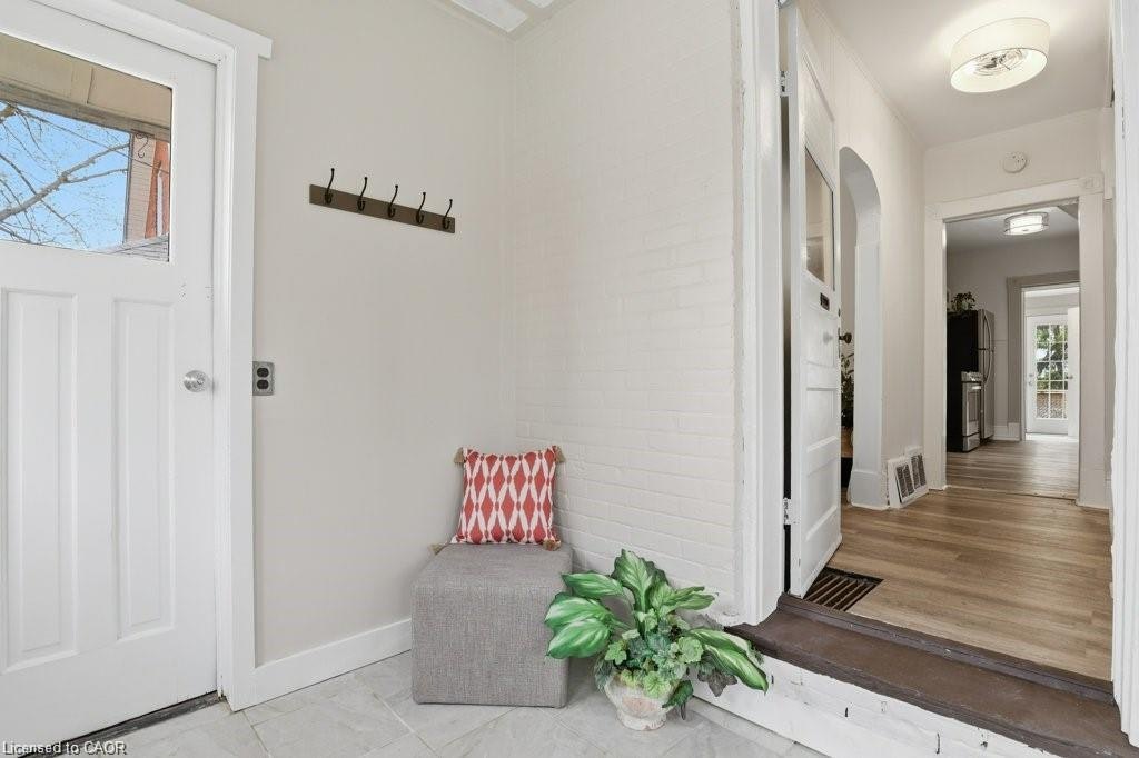 391 Douro Street, Stratford, ON, N5A 3S8 - 2