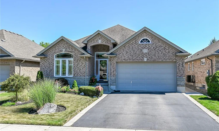 108 Willowdale Crescent