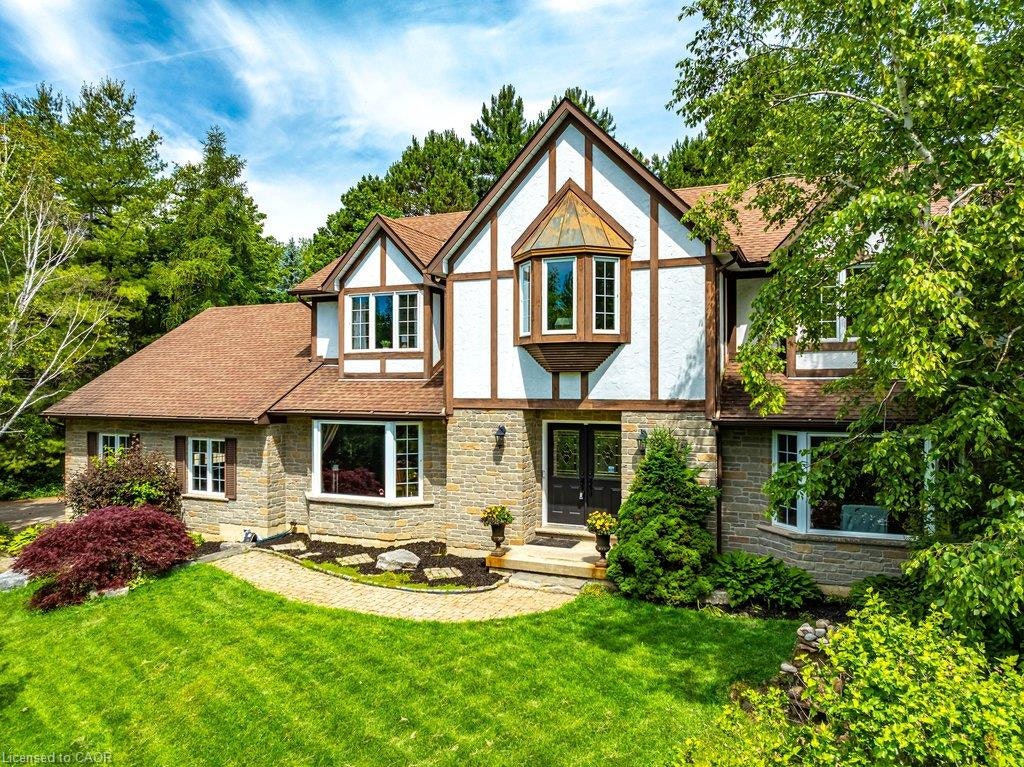 1 Kusins Court, Hamilton, ON, L9H 6Z4