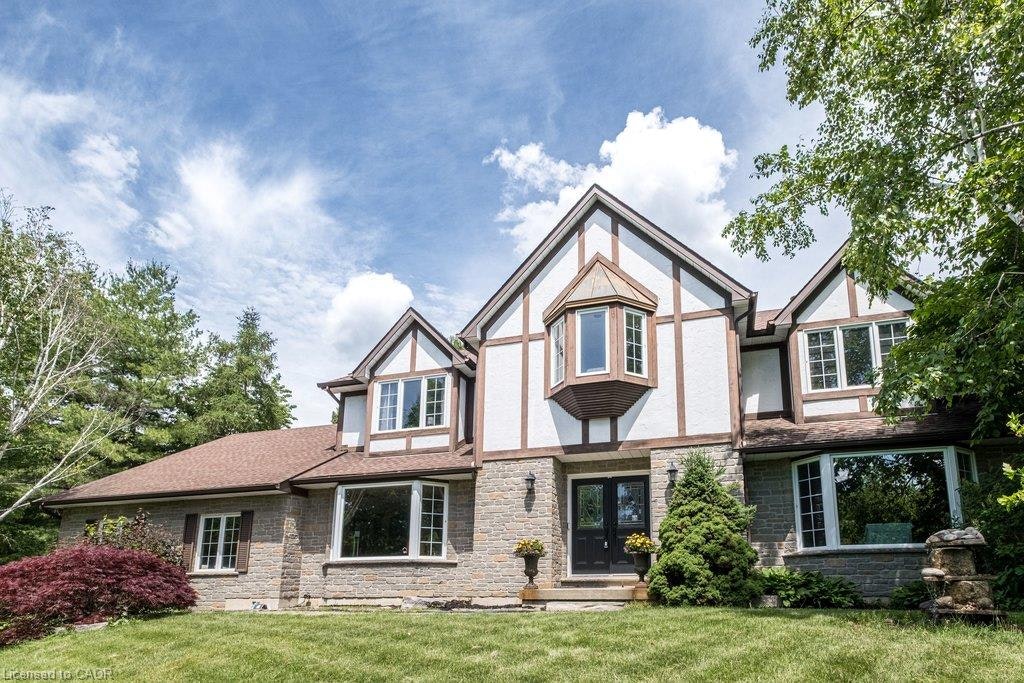 1 Kusins Court, Hamilton, ON, L9H 6Z4