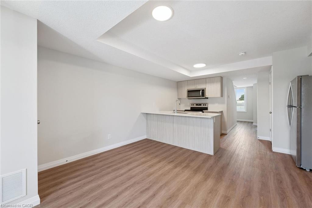 D9-410 Northfield Drive W, Waterloo, ON, N2V 0J3 - 5
