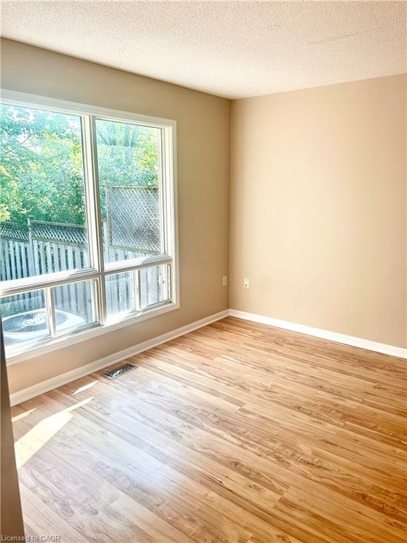 2088 Broadleaf Crescent, Burlington, ON, L7L 6S3 - 4